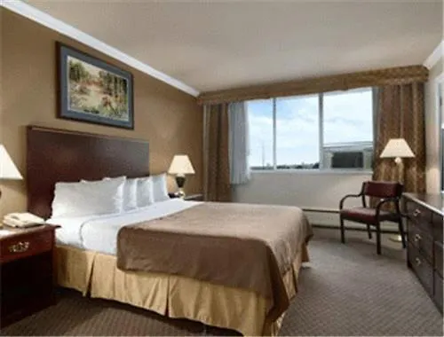 *** Motel Quality Inn Airport Canada